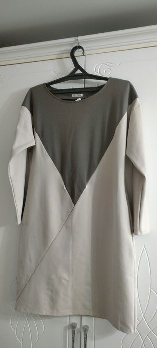 Новое платье для кормящих 48 размер 3000 тенге.