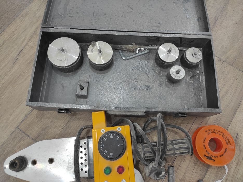 Апарат для сварки пластиковых труб