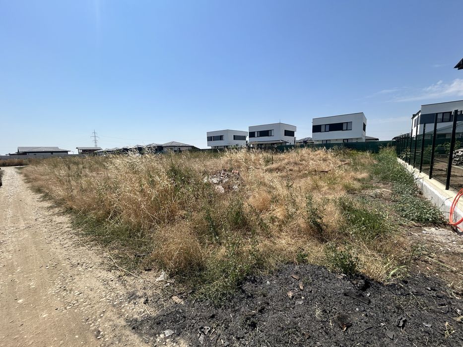 Teren comuna berceni mega parc 375mp