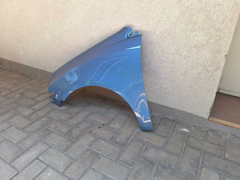 Aripa Fata Stanga VW Polo 6 VI 9N An 2005-2009 Vopsita Albastru