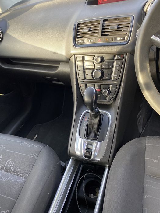 Cutie viteze automată Opel Meriva B 1.7 cdti 2011