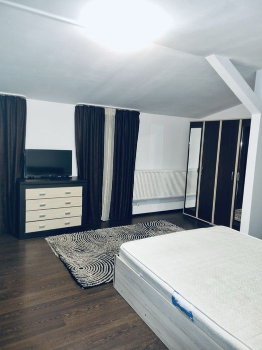 Duplex pe B-dul Independentei 280