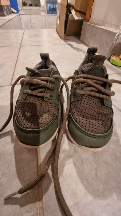 Adidasi Nike, marimea 25