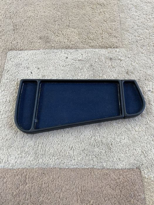 Монетница на BMW e34