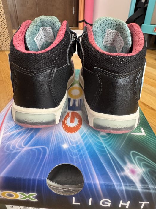 Geox светещи високи маратонки 26 р-р