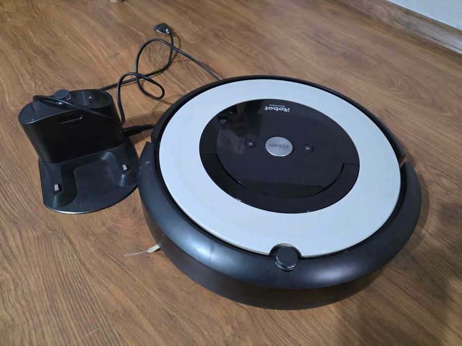 Робот прахосмукачка iRobot Roomba e5