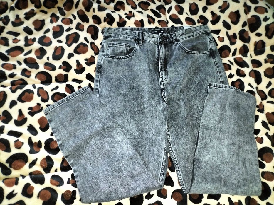 Blugi negri evazați dama