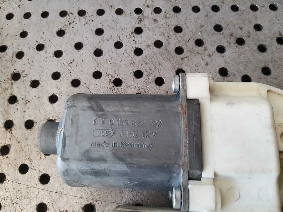 Motoras macara dreapta fata bmw x3 e83 0130822222 69259641 s007083006
