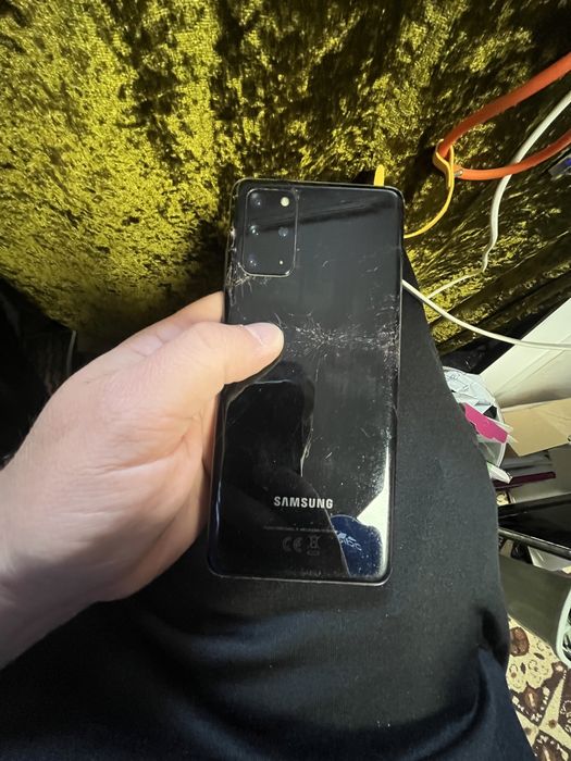 Samsung Galaxy S20 plus на части