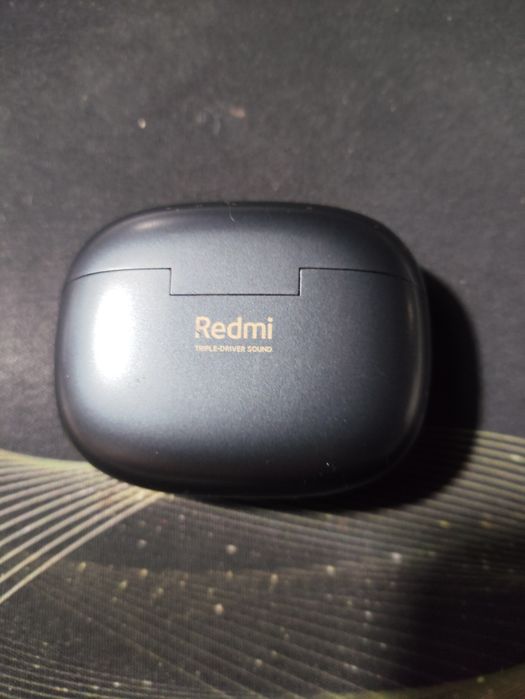 Продам кейс для наушников Redmi Buds 6 Pro