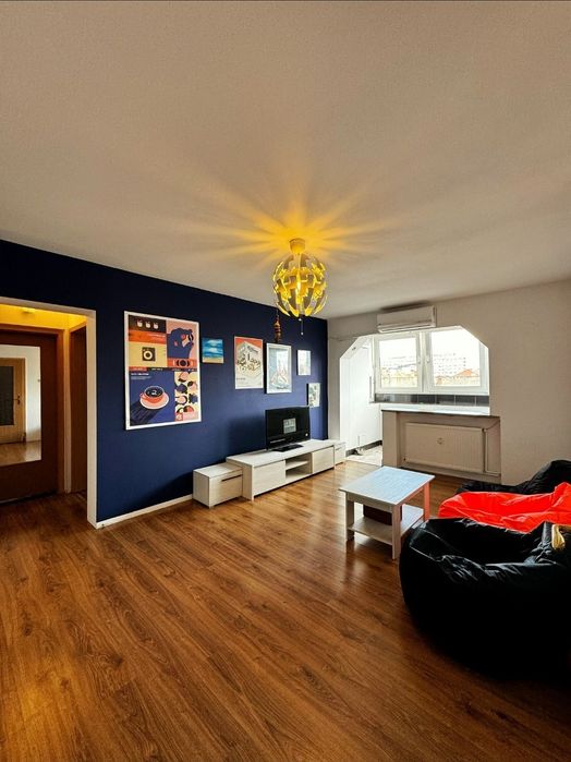 Inchiriez apartament 2 camere ,ultra central Piata Mihai Viteazu