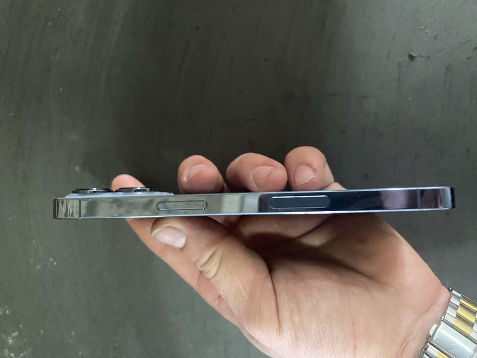 Iphone 13 pro holati ideyal aybi telefon ochib yonmay qolgan