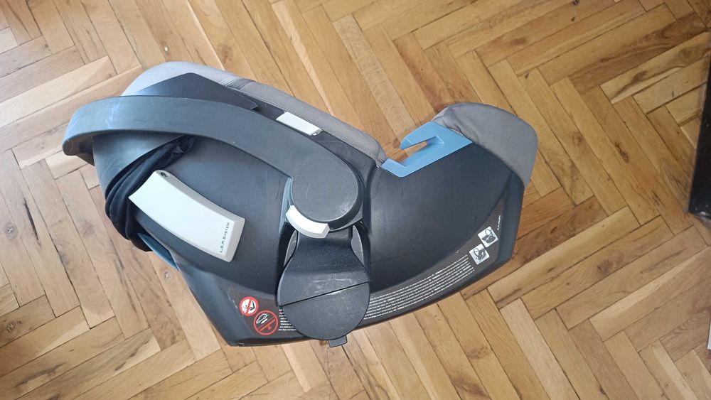 Продавам бебешко столче за кола Cybex Aton 5