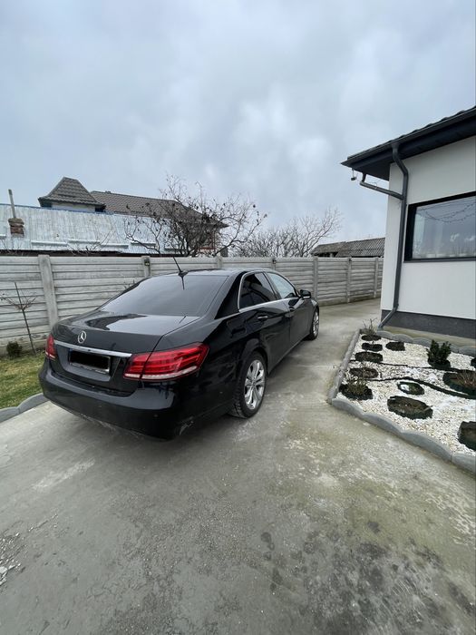 Vând Mercedes E Class W212