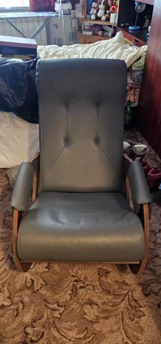 кожен люлеещ се стол област перник