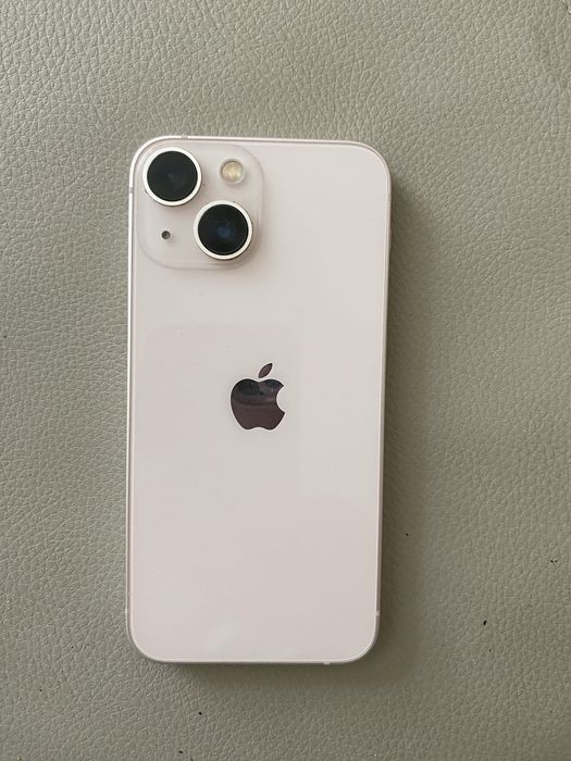 Iphone 13 mini бледо розов почти бял