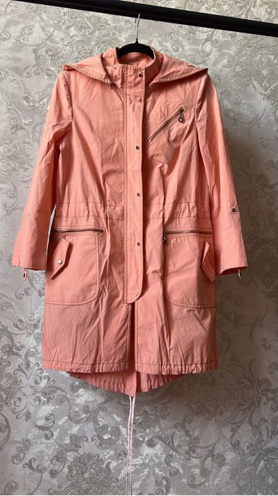 Ветровка в отличном состоянии