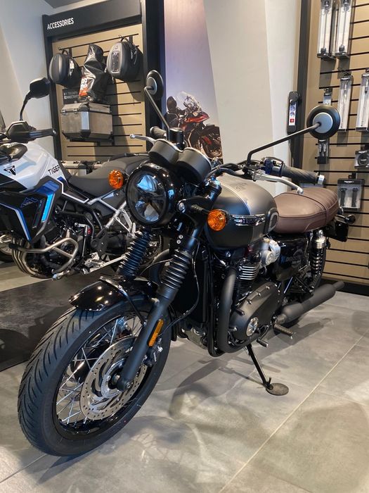 Motocicletă Triumph Bonneville T120 Black 2026 | Rate | Leasing