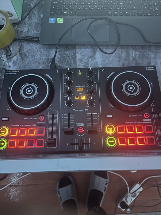 Продавам миксер djj200