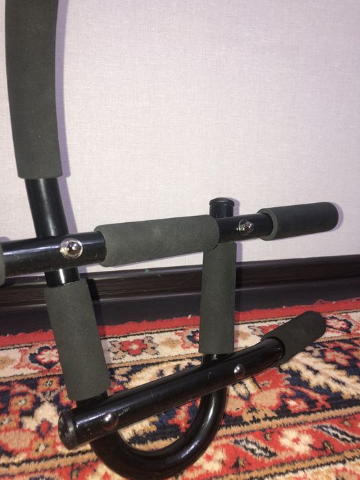 Турник в дверной проём