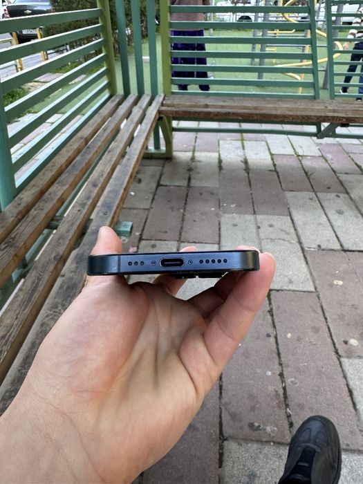 Iphone 15 pro. Srochna