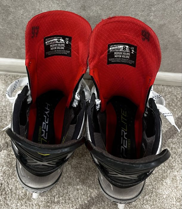 Продам хоккейные коньки Bauer Vapor HyperLite