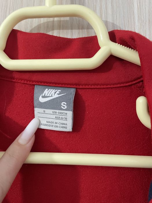 Vând hanorac nike dama