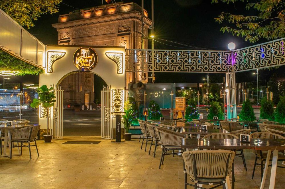 OFERTA Vanzare afacere - Restaurant utilat cu predare contract chirie