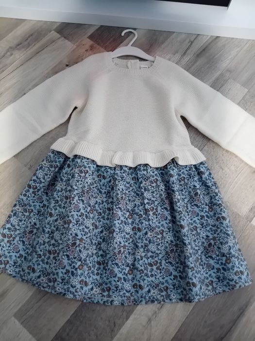 Vând rochie de iarna pentru fete, marimea 6-7 ani - nou cu eticheta