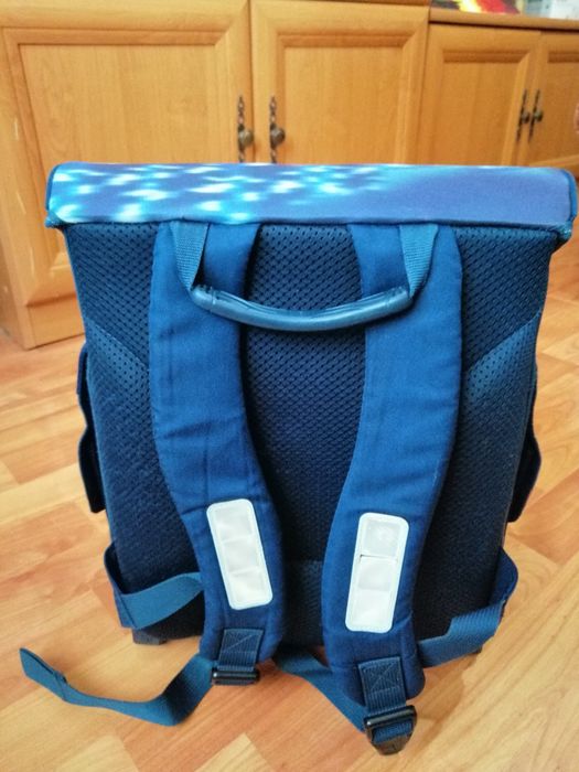 Продам школьный рюкзак