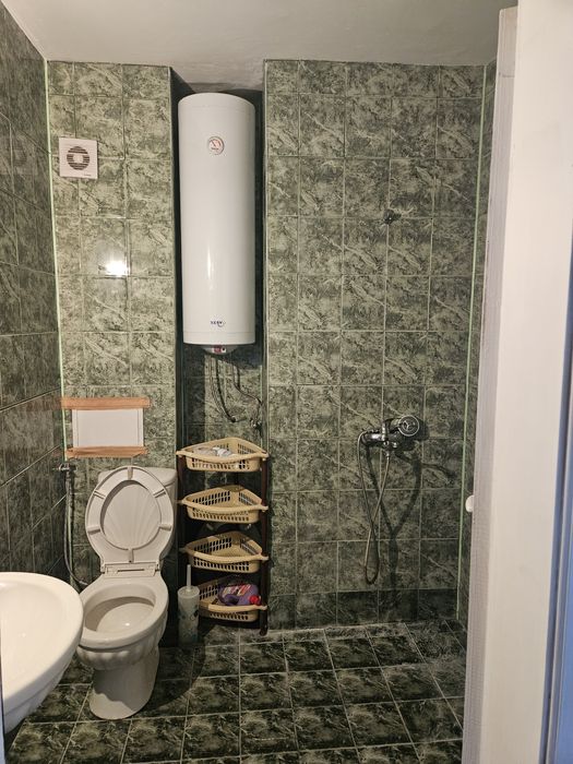 Продава се Двустаен апартамент в Бургас, Център - 63 кв.м за 1360 €/кв.м - Снимка #4