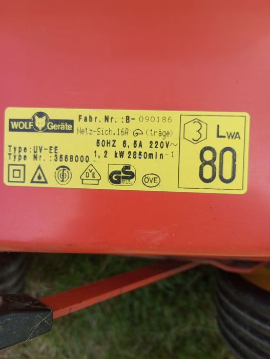 Продавам немски аератор в много добро състояние видимо от снимките.