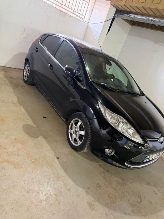 FORD FIESTA eco 2012 luna a 9-a