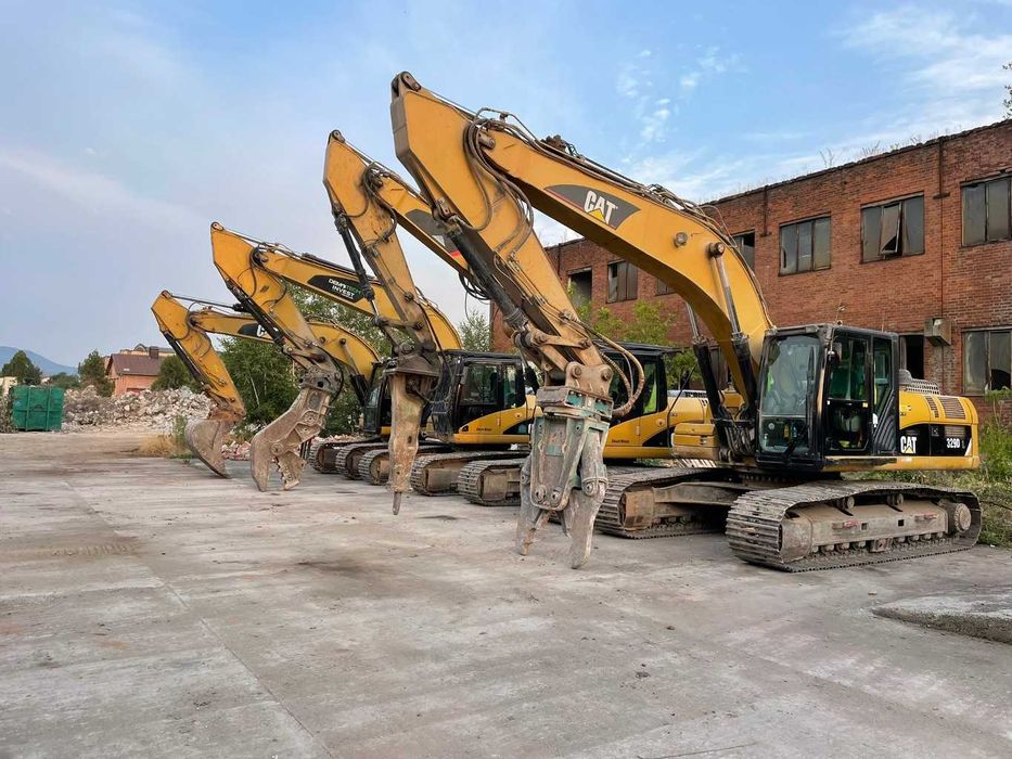 Inchiriez excavator 25 28 33 picon pulverizator foarfeca cupa concasor