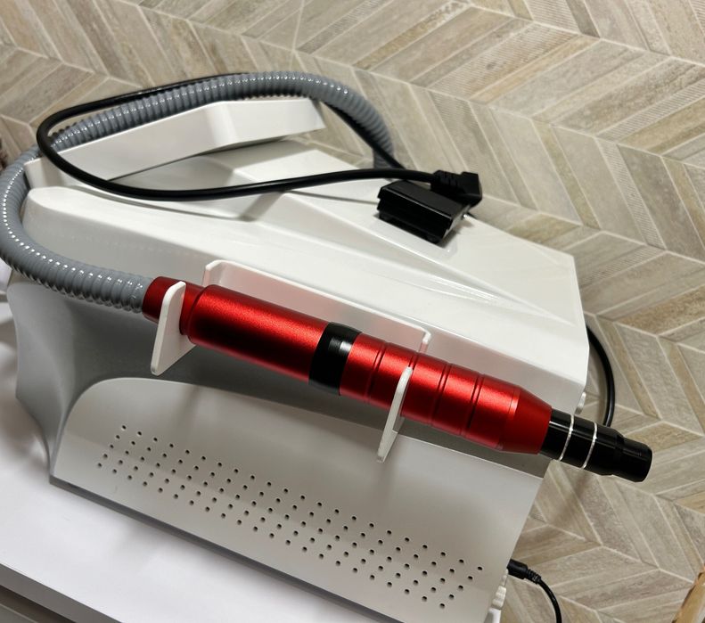 Laser îndepărtare tatuaje/pete și carbon peel