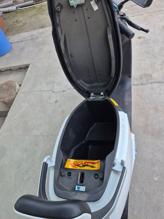 Elektra skutr sotiladi srochna bez prabek