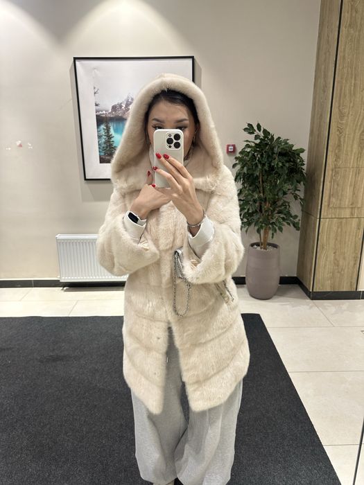 Продам норковую шубу