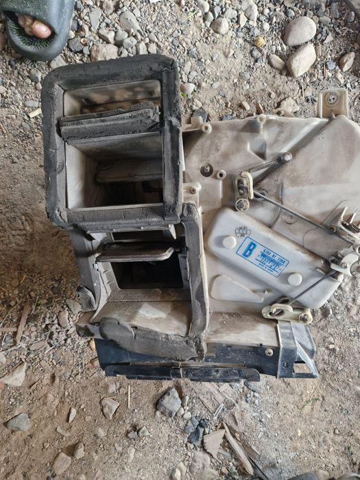 Запчасти на мазда 626