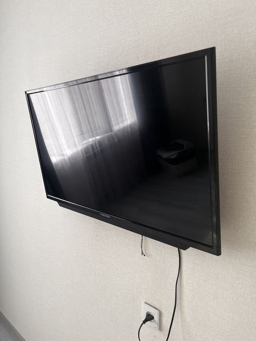 LED-телевизор Samsung 32" (81 см)