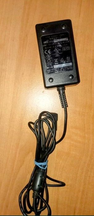 Încărcător pentru laptop LG și Canon