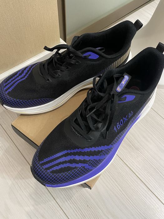 Продам кросовки мужские