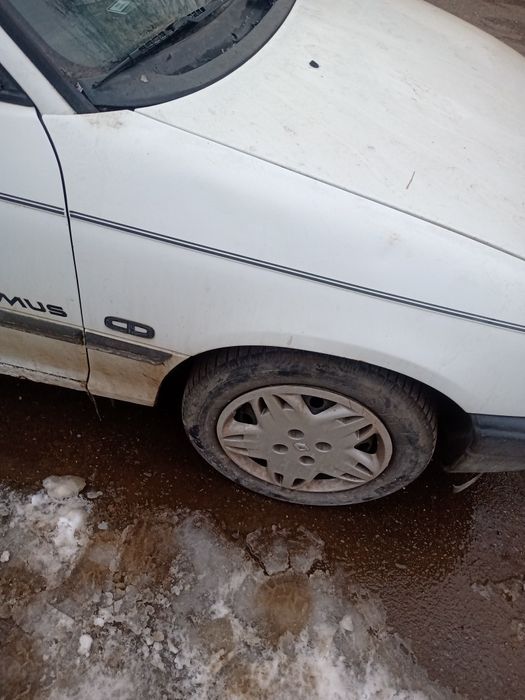 Продавам Опел Астра Капка С четири врати