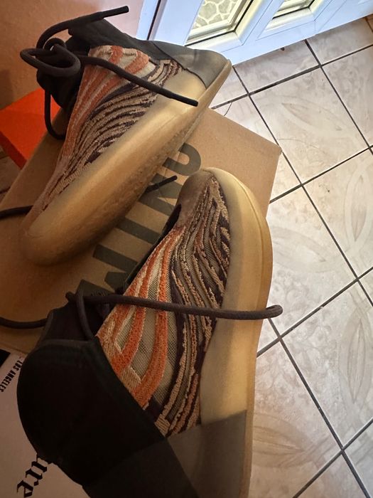 Yeezy QNTM Flaora