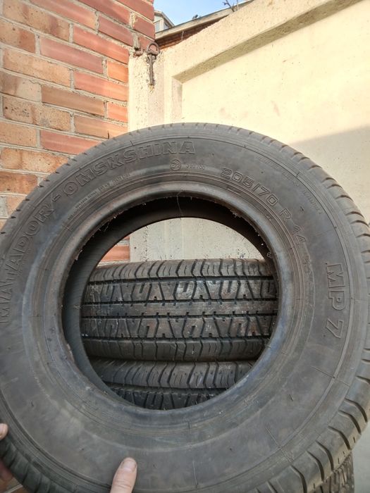 Продам шины срочно