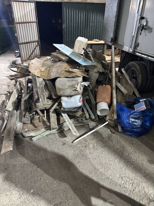 Доски , дерево балки отдам даром