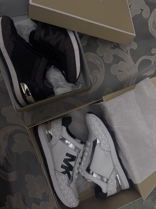 Кросовки Michael Kors Maddy Logo Trainer
