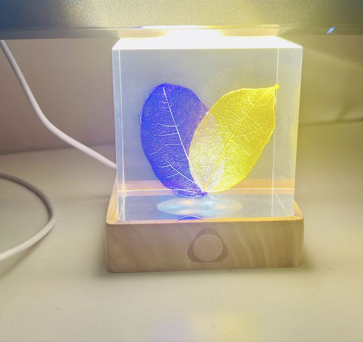 Mini Lampă de Birou cu Design Unic și Lumină Reglabilă