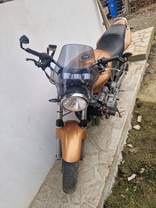 Vand Honda hornet 900 sau schimb cu Dominator