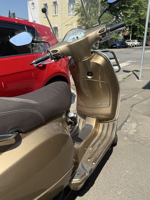 Vespa Touring Gold