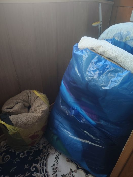 Продам б/у вещи лето зима осень